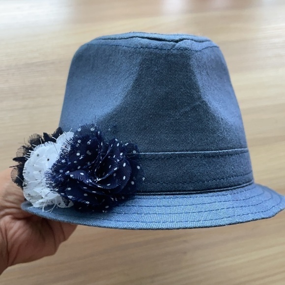 3/$20 ❤️ 𝅺blue Denim Infant Hat with Floral-accent - Picture 2 of 4